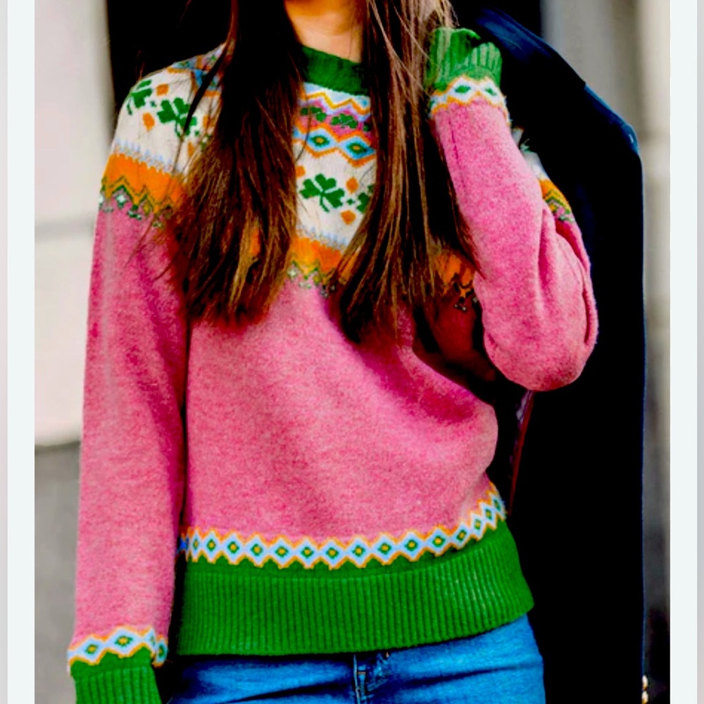 Amazon Women's Pink and Green Crew Neck Sweater